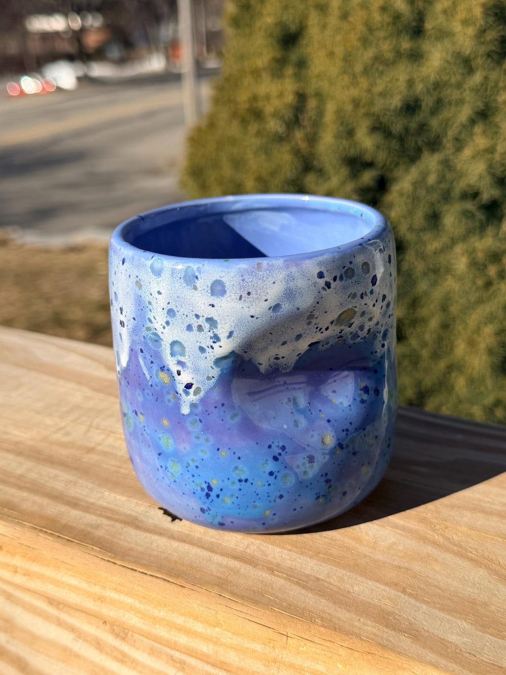 Hand Glazed Stoneware Thumb Mug: Blue Caprice, 16 Ounce