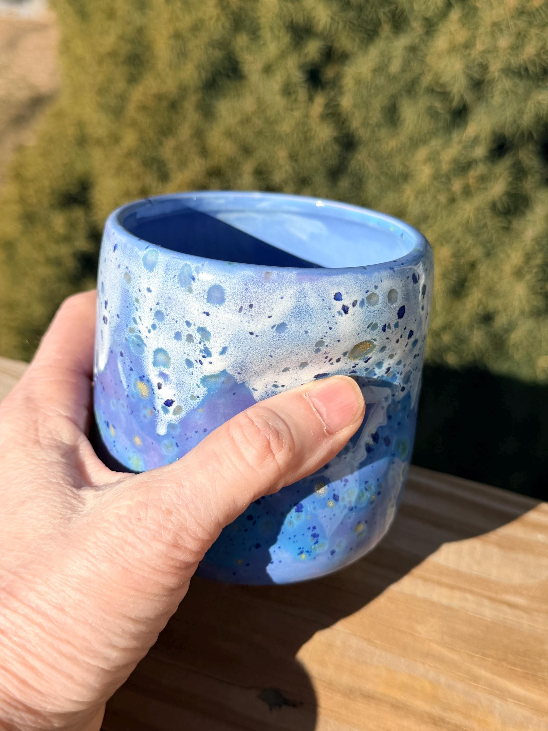 Hand Glazed Stoneware Thumb Mug: Blue Caprice, 16 Ounce