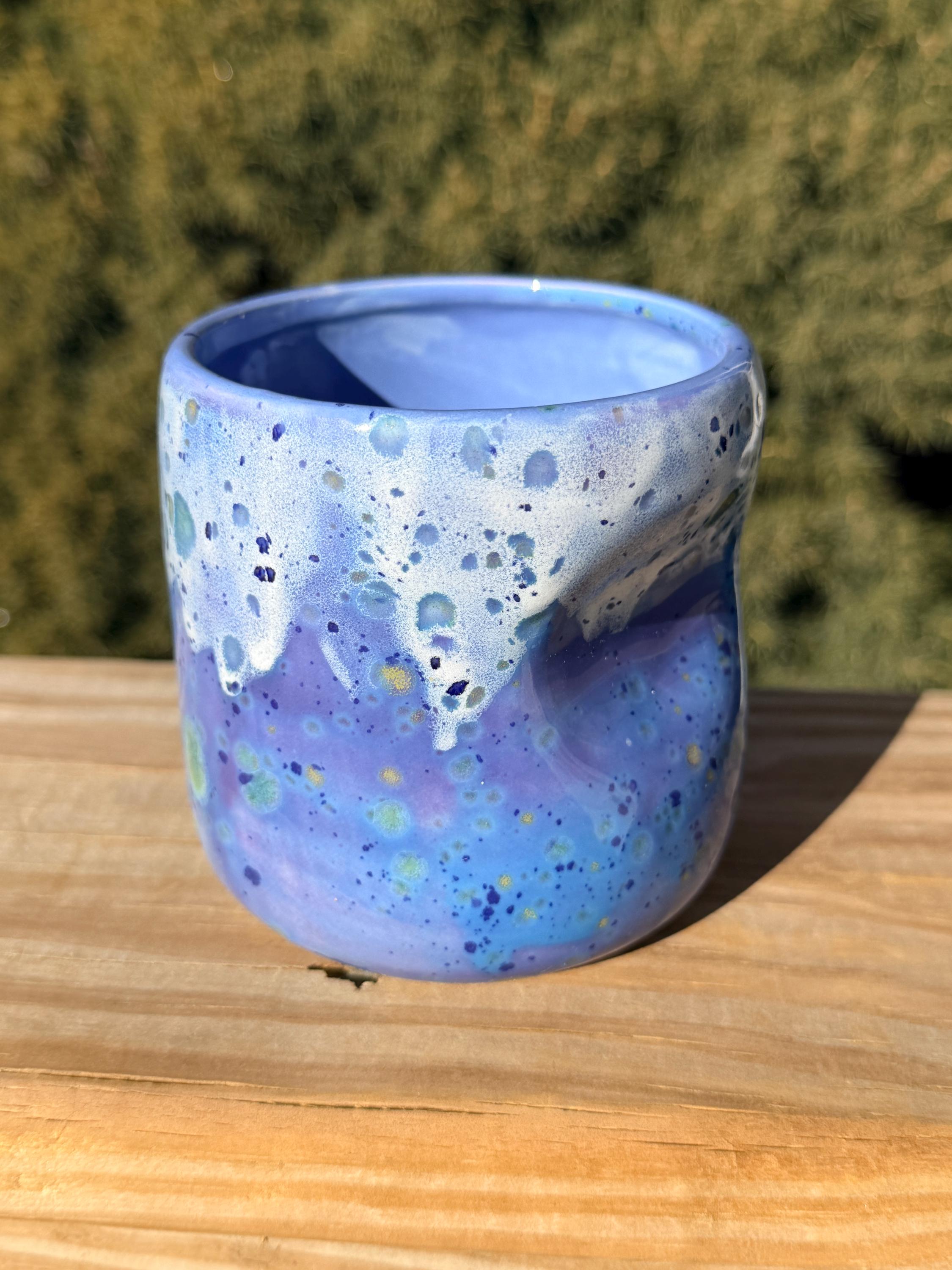 Hand Glazed Stoneware Thumb Mug: Blue Caprice, 16 Ounce