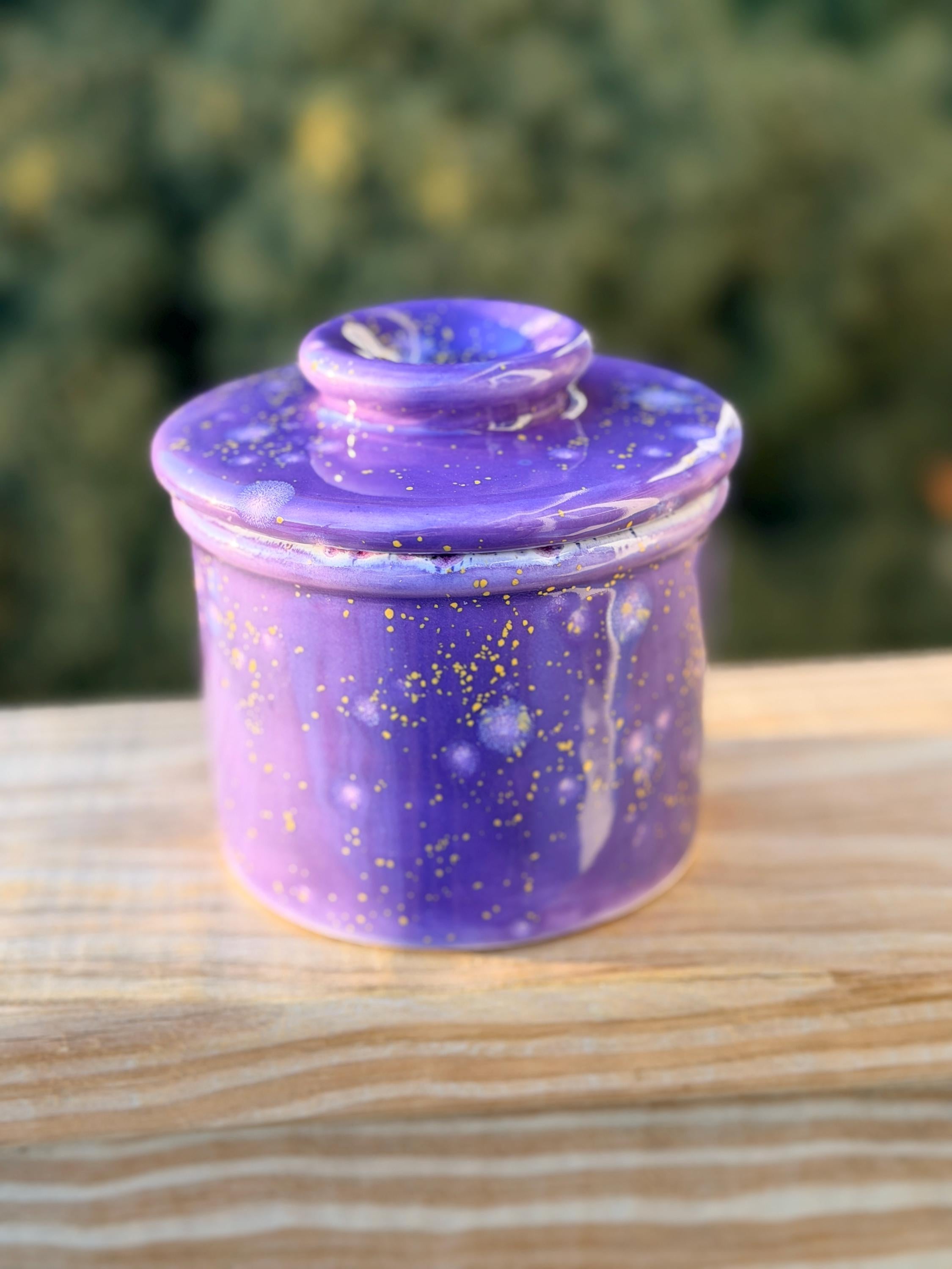 Hand Glazed French Butter Crock: Periwinkle Sky Frosted Berries